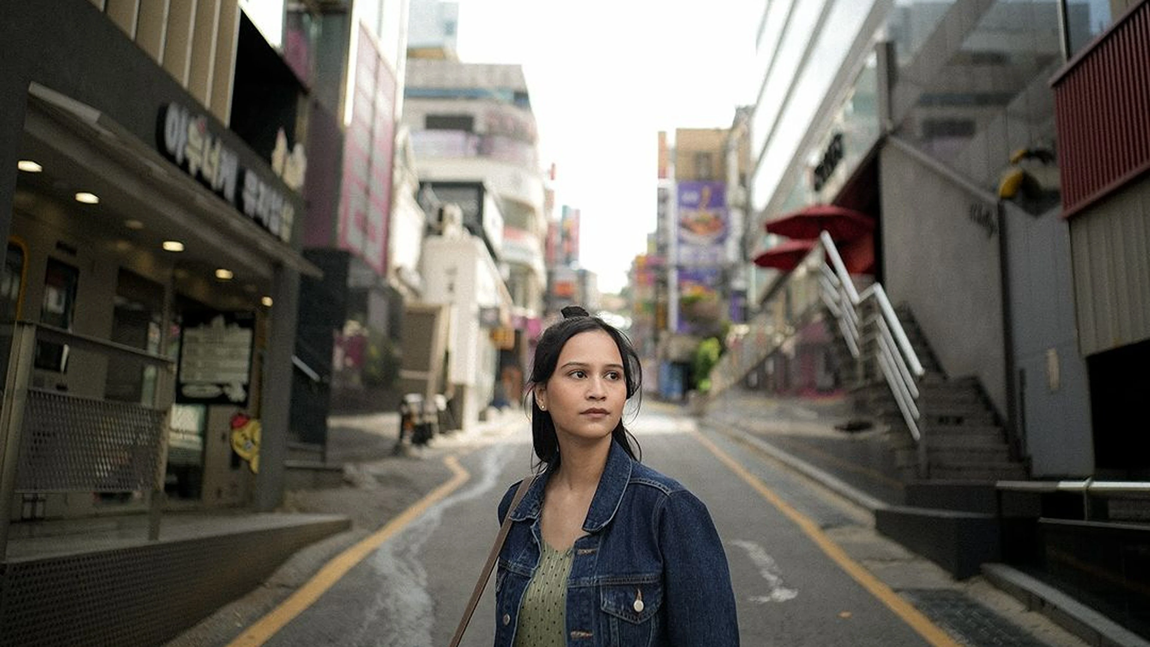 Tình Yêu Không Giống Trong Phim Hàn